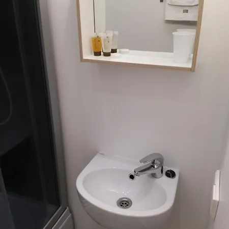 Purple Pillow B&B Nakvynė ir pusryčiai 3*